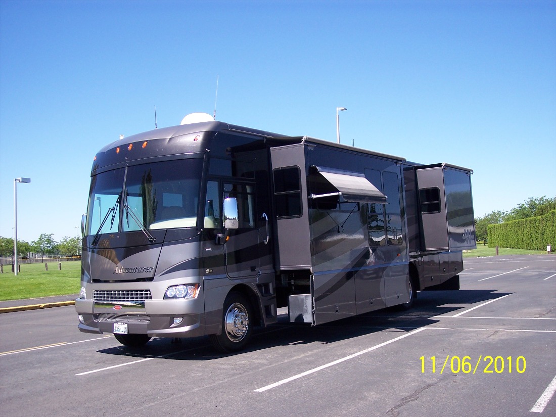 2006 Winnebago Adventurer FSBO in Walla Walla, Washington
